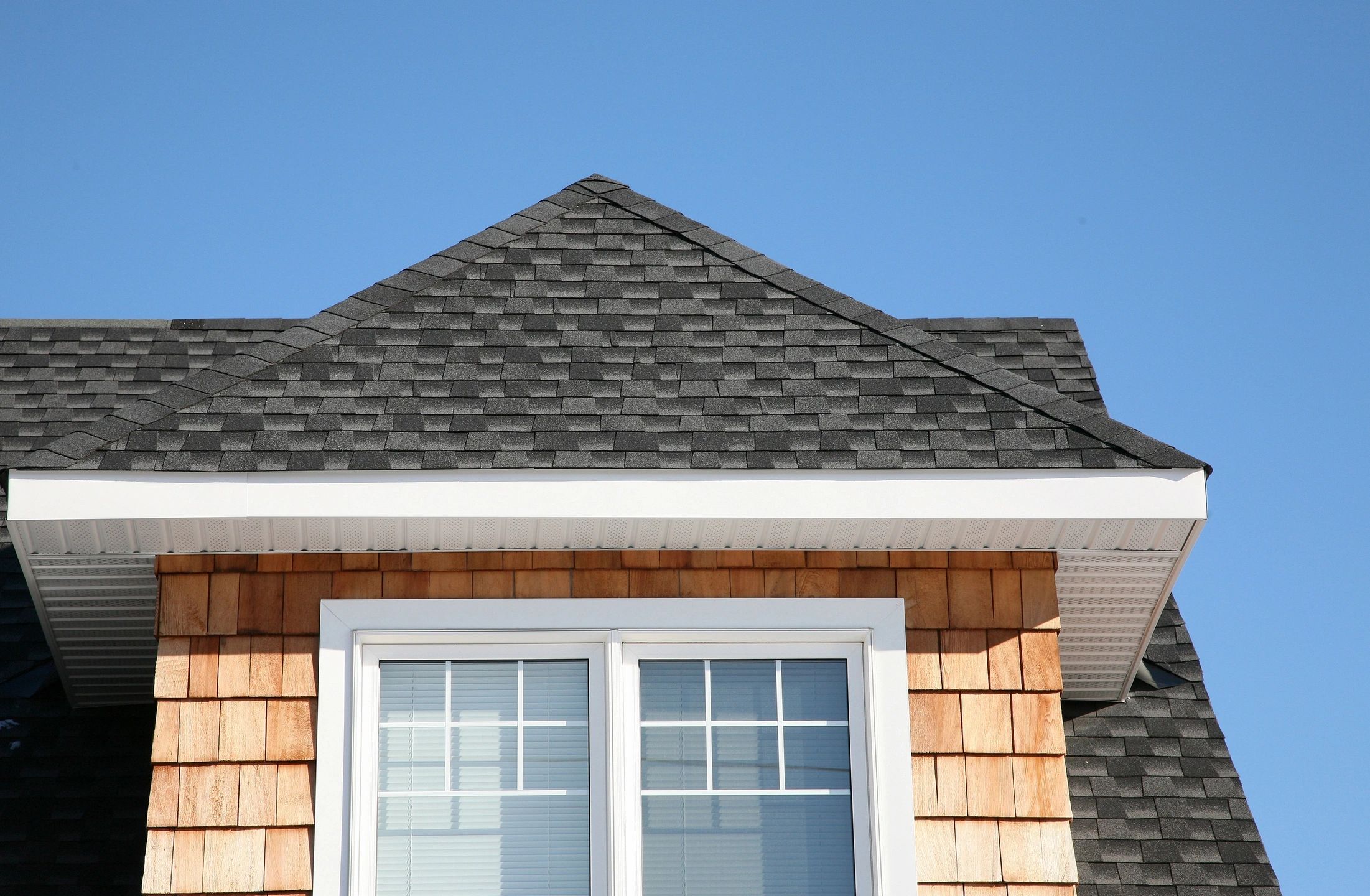 3 expert tips to avoid shingle decay